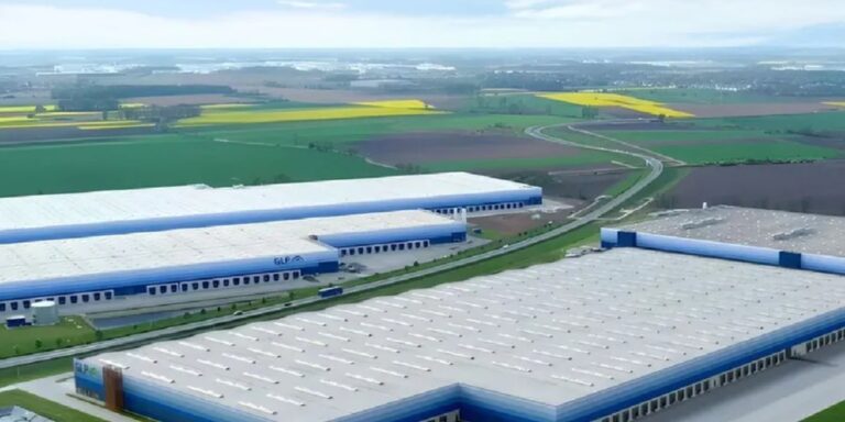 Chiński potentat energetyczny otwiera fabrykę gigantycznych rozmiarów w Polsce