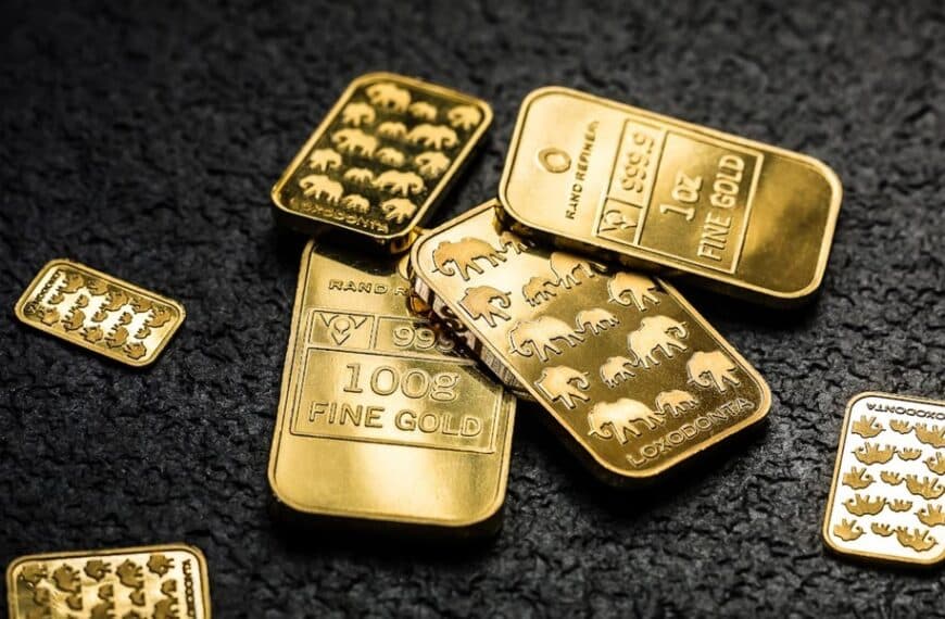 Główna 21 Złoto ostro w dół: rynek koryguje po niedawnej gorączce.