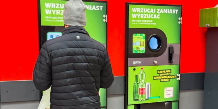 Rząd rozszerza system kaucyjny: Te popularne opakowania trafią pod nowy obowiązek