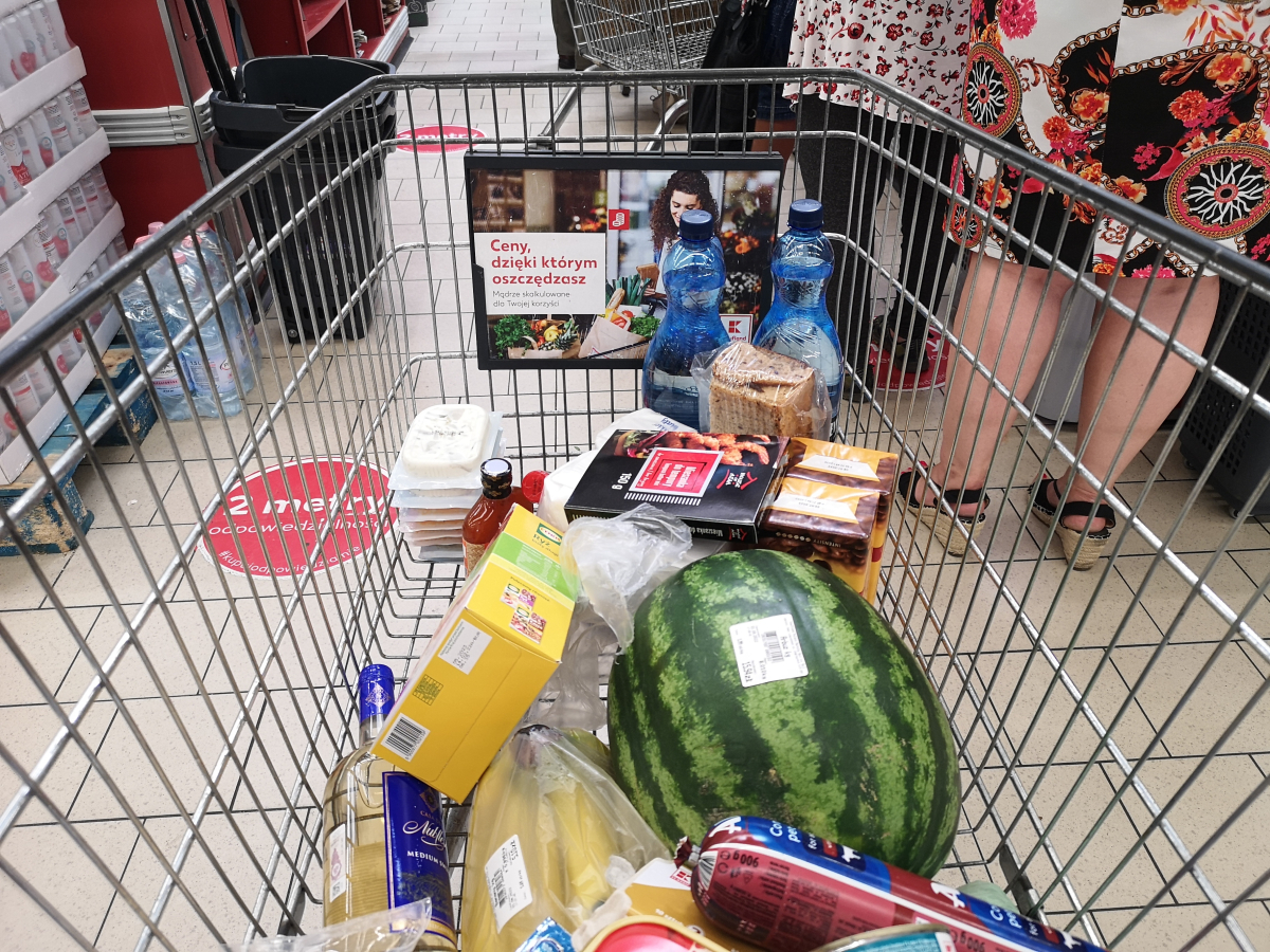 Inflacja w 2025: Zobacz, kt&oacute;re produkty uderzyły w Tw&oacute;j portfel najmocniej 2