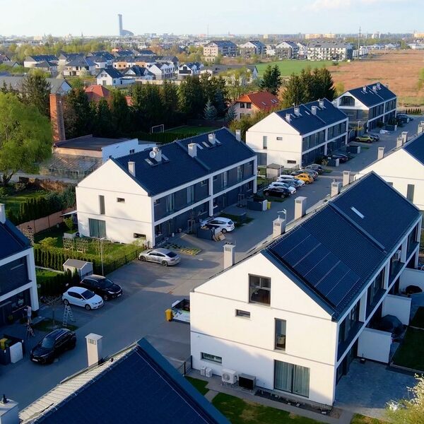 Real Estate Scene 2025: Why are Builders Scaling Down Homes?