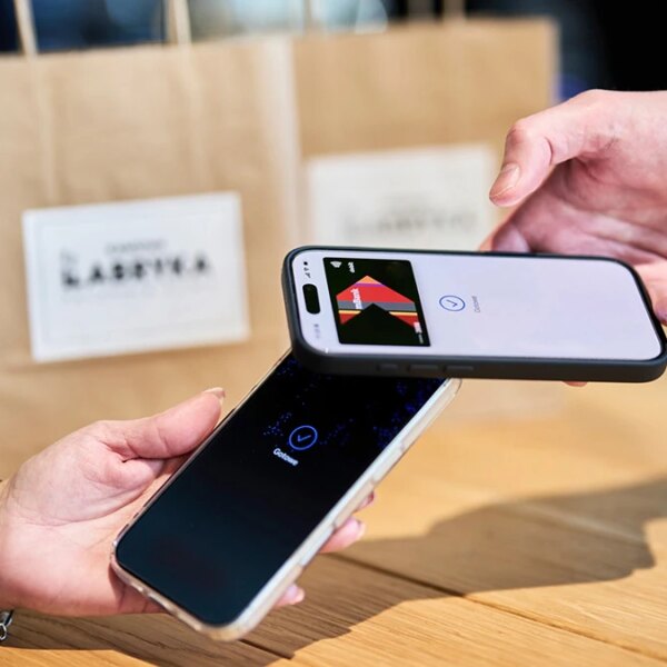 Główna 143 Telefon jako centrum płatności: Zapomnij o…