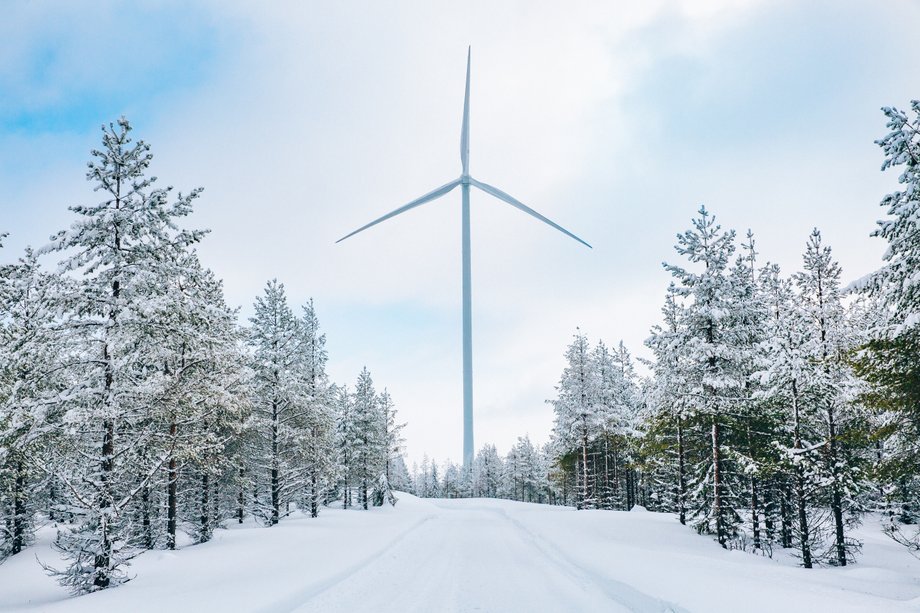 Branża OZE jest jedną z tych, kt&oacute;re mają szansę zyskać na odbudowie Ukrainy 