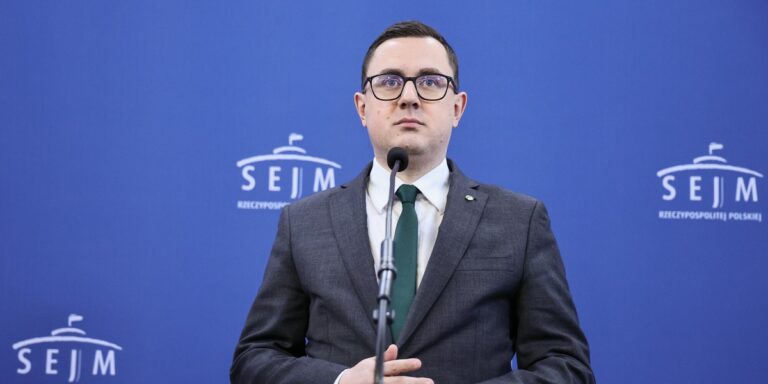 Polska i Ukraina zacieśniają współpracę energetyczną: Rząd ujawnia strategiczne plany Polska i Ukraina zacieśniają współpracę energetyczną: Rząd ujawnia strategiczne plany