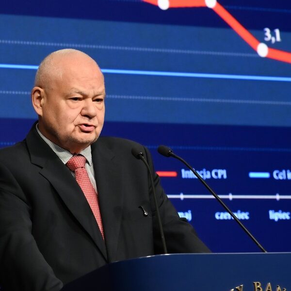 Glapiński ujawnia: Kiedy spadną stopy procentowe? Poznaj jego analizę