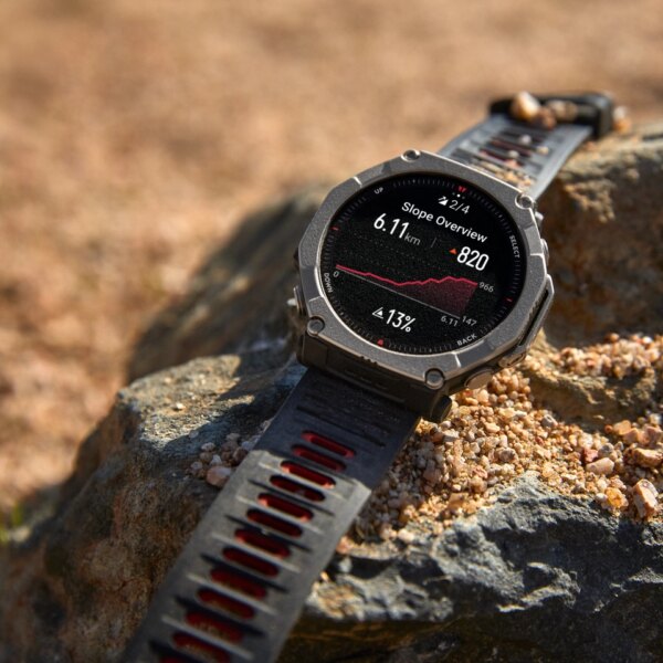 Główna 42 Nowy smartwatch przełamuje granice: miesiąc pracy…