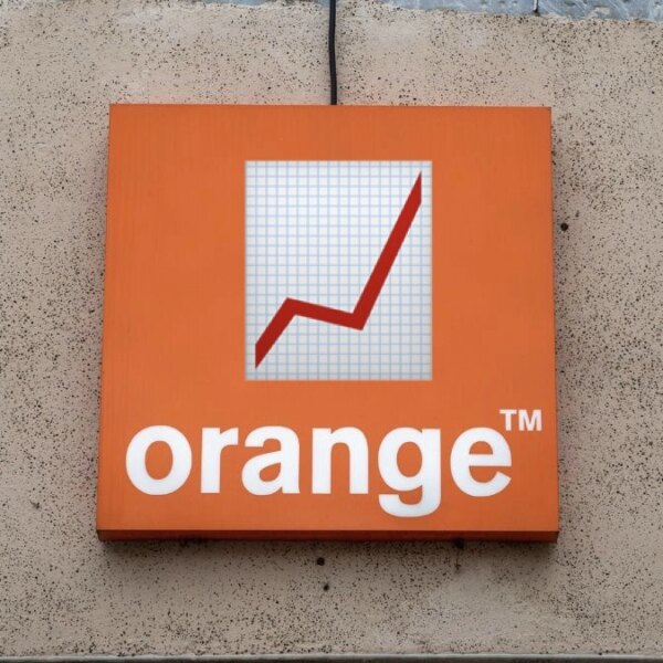 Główna 151 Orange buduje przyszłość: Sprawdź, ilu Polaków…