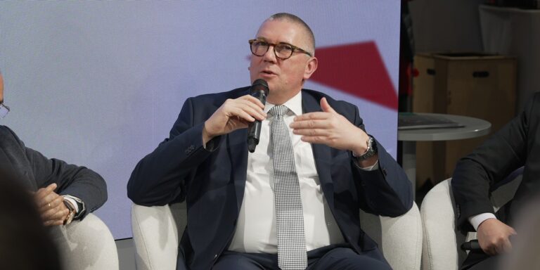 Odkryj globalne trendy: Jak polska gospodarka może zyskać?