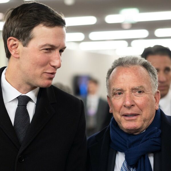 Ameryka i Iran rozmowy w Stambule. Turcja negocjuje.