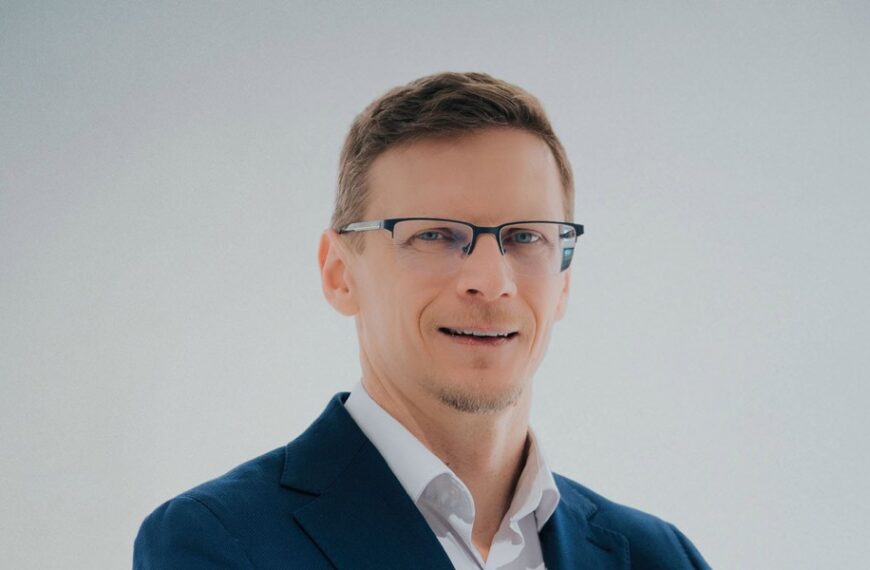 Adwokaci i sztuczna inteligencja. Transformacja kancelarii w Polsce z Libra od Wolters Kluwer.