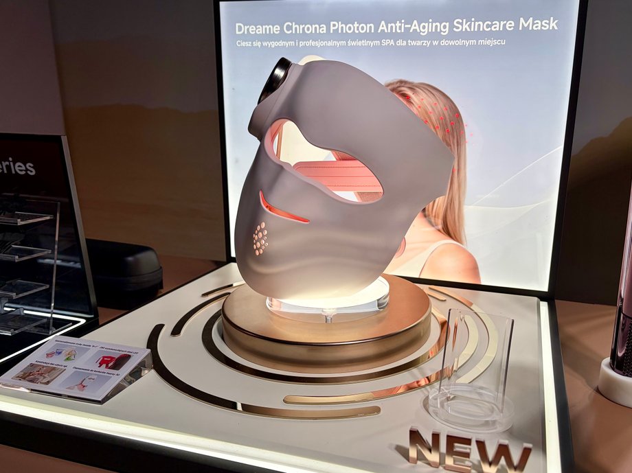 Maska op&oacute;źniająca efekty starzenia się sk&oacute;ry twarzy