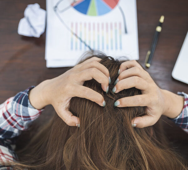 Rozpoznaj i zwalcz mobbing: Tw&oacute;j kompletny przewodnik