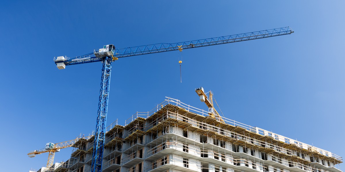 Udział mieszkań z ceną powyżej 20 tys. zł za m kw. wzr&oacute;sł w Warszawie z 24 proc. do 28 proc.