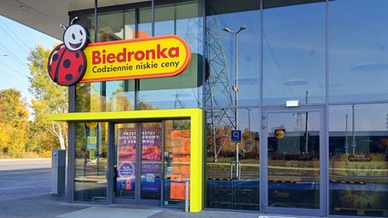 Tak Biedronka będzie kusić klient&oacute;w. Sprytnie wykorzystała przepisy 