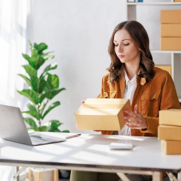 Główna 45 Przeanalizujmy zjawisko wardrobingu w e-commerce i jego praktyczne…