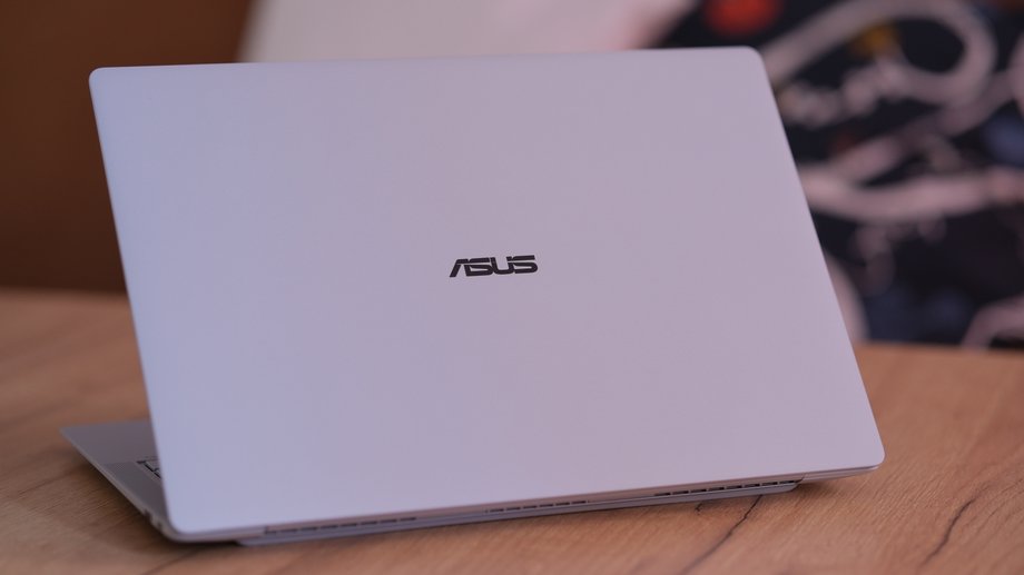 Do naszej redakcji dotarł laptop Asus ExpertBook z nowym procesorem Intela i niedługo podzielimy się wrażeniami płynącymi z użytkowania tego sprzętu.