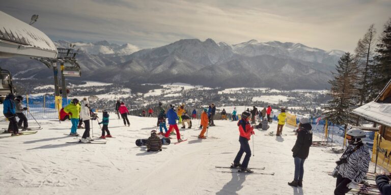 Badanie opinii: Polacy popierają prohibicję alkoholu na trasach zjazdowych