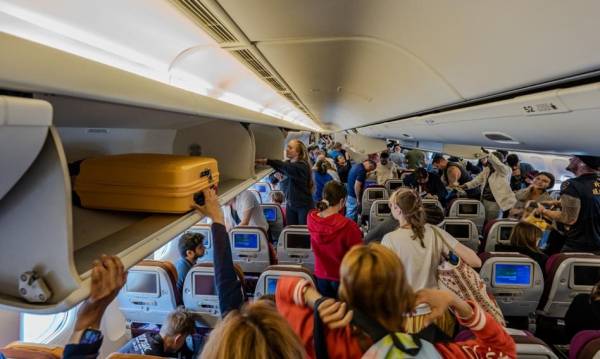 Bagaż podręczny w cenie biletu i odszkodowania za op&oacute;źnienia? PE chce większej ochrony pasażer&oacute;w