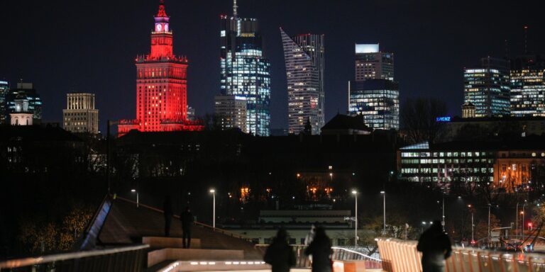 Gospodarka Polski przyspiesza – PKB zaskakuje w końcówce 2025 roku