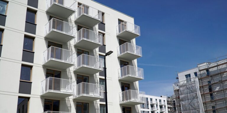 Miejskie nieruchomości 2026: Wzrost cen podnosi średnią.