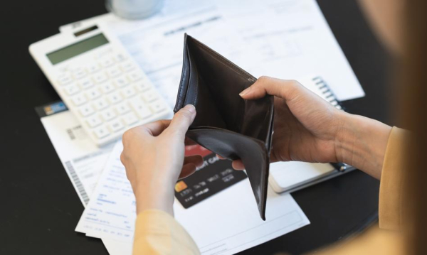 Zatory płatnicze: Firmy walczą o przetrwanie, gdy kontrahenci&hellip;