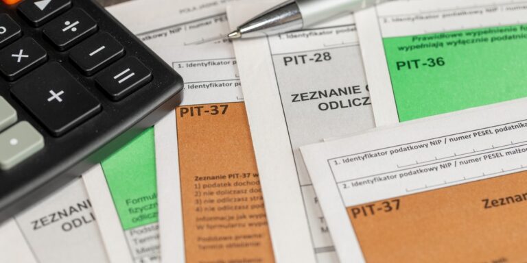 Twój e-PIT 2025: Rozlicz PIT błyskawicznie i odbierz nadpłatę Twój e-PIT 2025: Rozlicz PIT błyskawicznie i odbierz nadpłatę