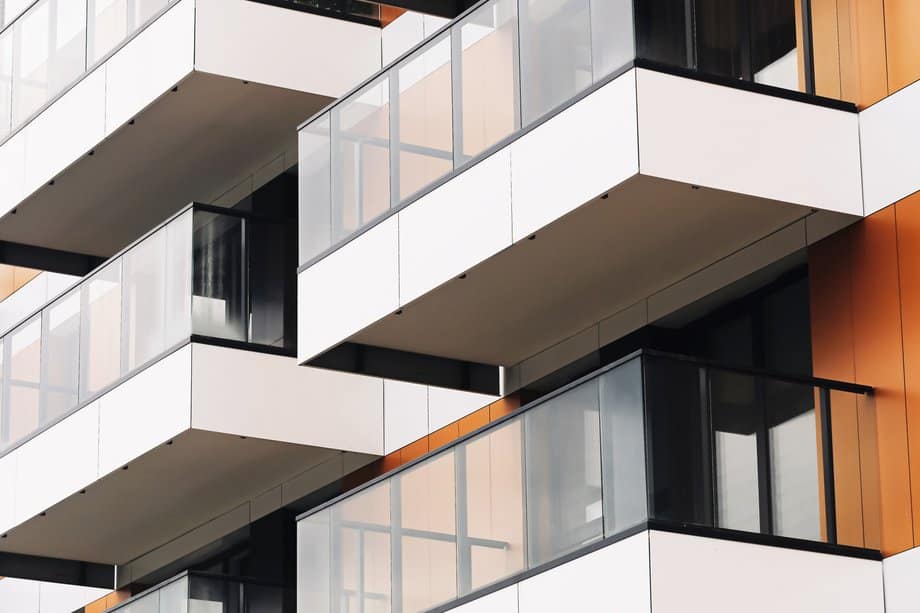 Polskie przepisy wprowadzają szerokie mechanizmy zabezpieczające najemc&oacute;w przed utratą mieszkania