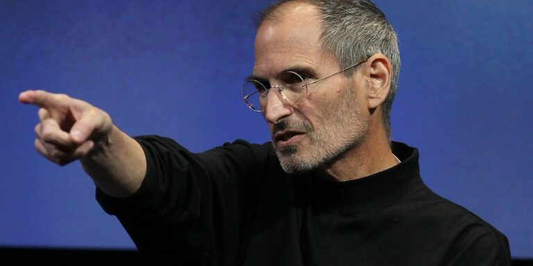 Jak Steve Jobs zrewolucjonizował rynek dzięki sprytnemu posunięciu Apple