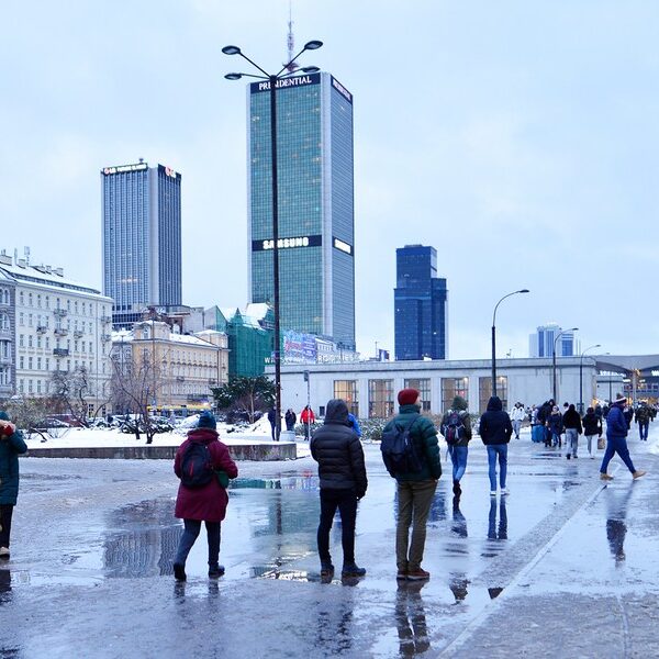 Warszawa zyskała w ocenie inwestor&oacute;w. Wskoczyła do czołowej grupy w&hellip;