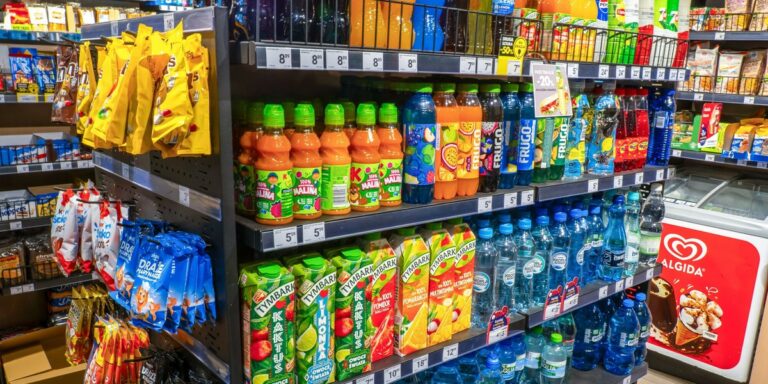 Urzędnicy badają „fałszywą wodę”: ruszyły cztery postępowania wyjaśniające Urzędnicy badają „fałszywą wodę”: ruszyły cztery postępowania wyjaśniające