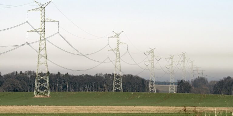 Cyberzagrożenia i transformacja energetyczna: Jak polskie firmy budują odporność?