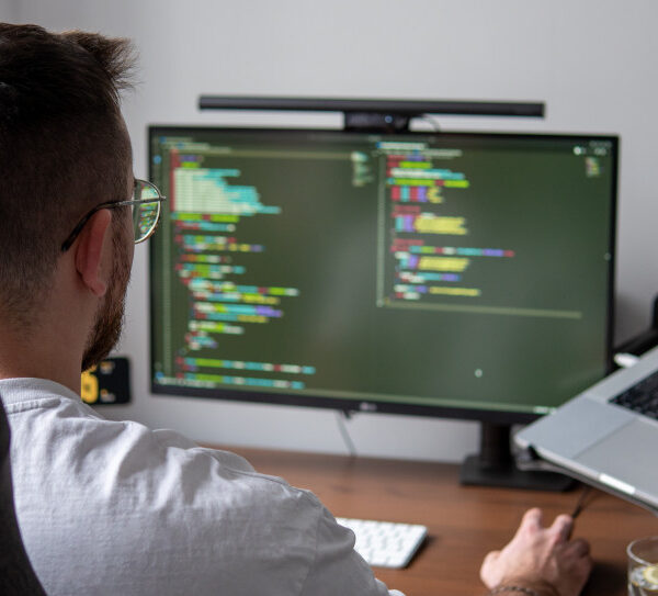 Gigant technologiczny rezygnuje z 4-dniowego tygodnia pracy, stawiając&hellip;