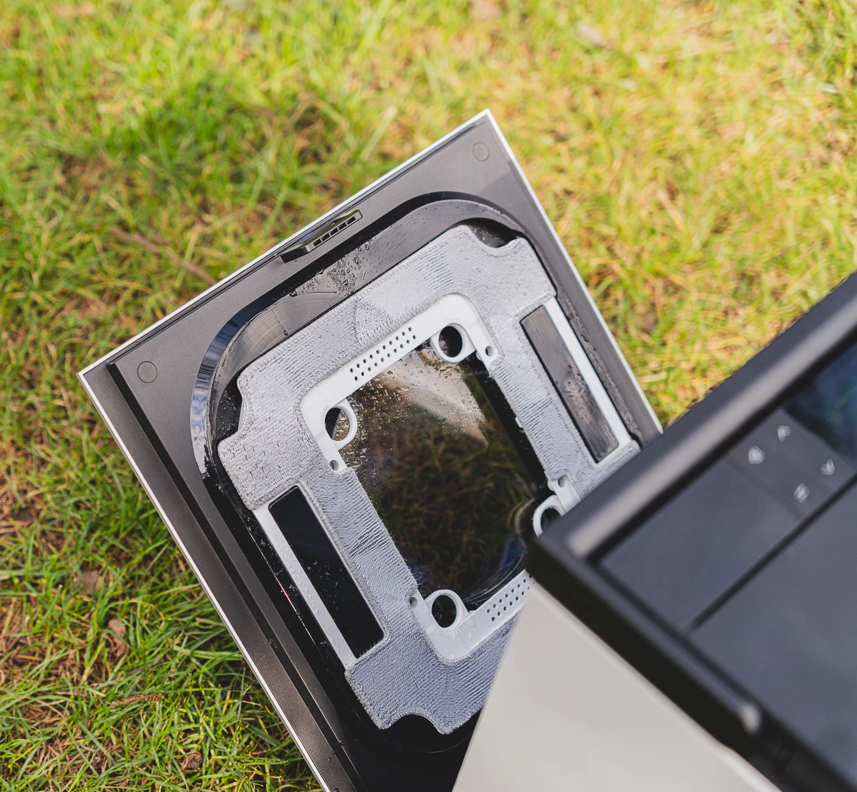 Inteligentny robot sprzątający zintegrowany z funkcją prania: rewolucja w domowej automatyzacji 35