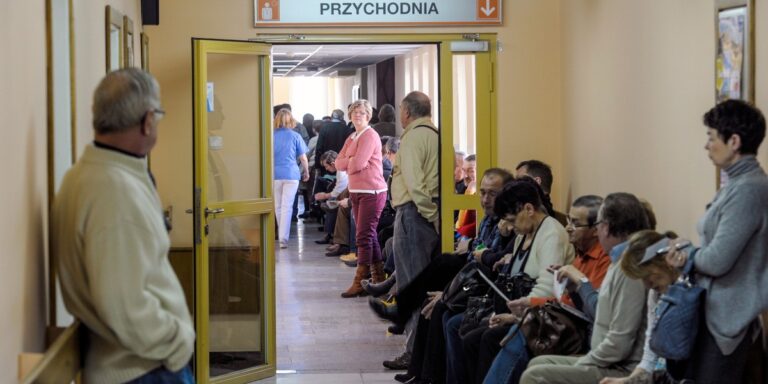 NFZ tnie bezpłatne badania: Czy prywatne kliniki na tym zarobią?