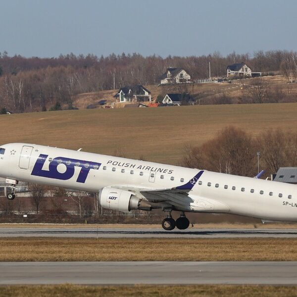 PLL LOT ewakuuje Polak&oacute;w z Tajlandii &ndash; sprawdź,&hellip;