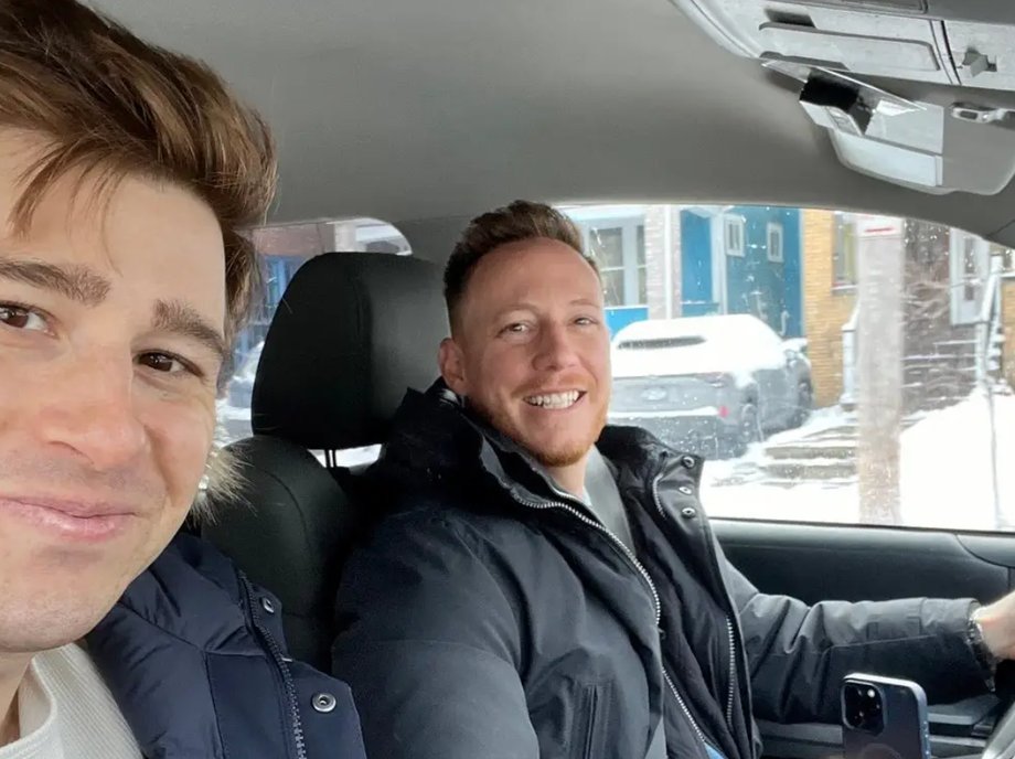 Pierwszą inwestycją Connora i Pietera był bliźniak z dodatkowym budynkiem w Buffalo