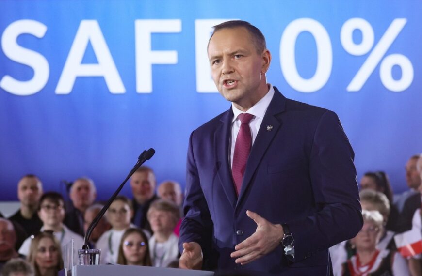 Główna 90 Zwolnienie z opłat za filmy i muzykę: Rzecznik rządu wyjaśnia…