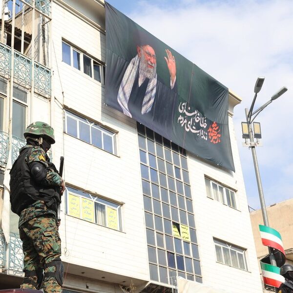 Główna 29 Złoto w cieniu konfliktu: Czy Polacy odważą się…