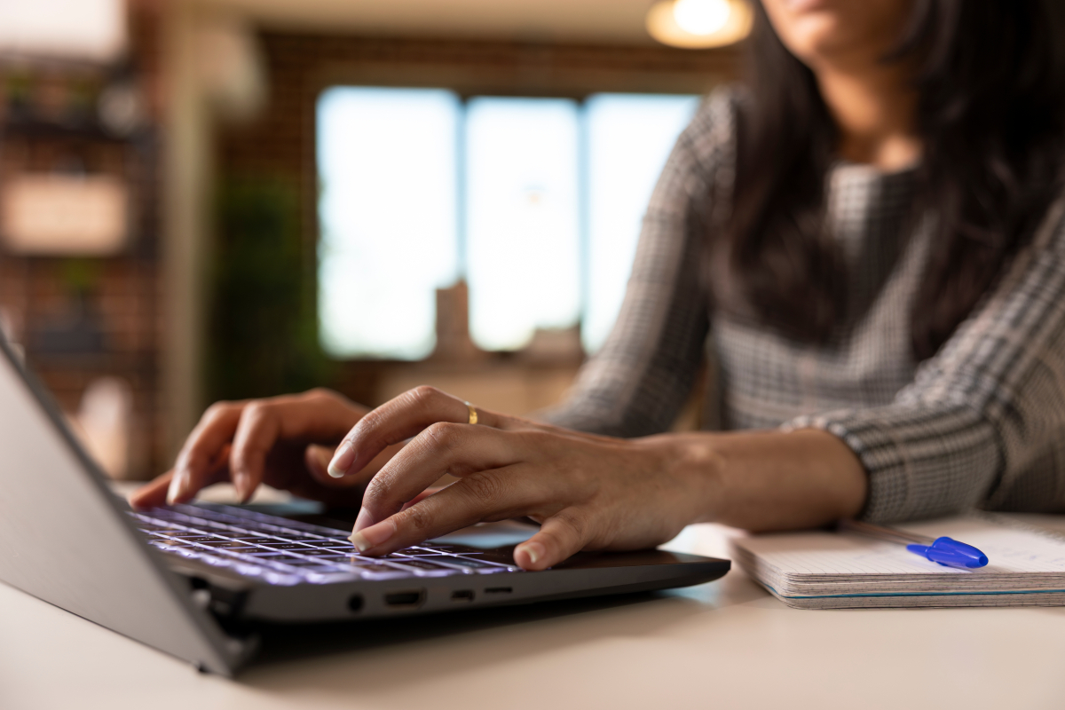 UOKiK zamyka drzwi oszustom w internecie: Nowe uprawnienia zapewnią większe bezpieczeństwo użytkownik&oacute;w 2