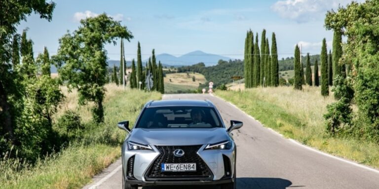 Lexus na bogato w standardzie: Odkryj udogodnienia LBX, UX i NX już od wersji bazowej