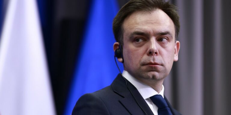 Minister finansów odpowiada na krytykę Fitch: oto jego strategia rozwoju gospodarczego