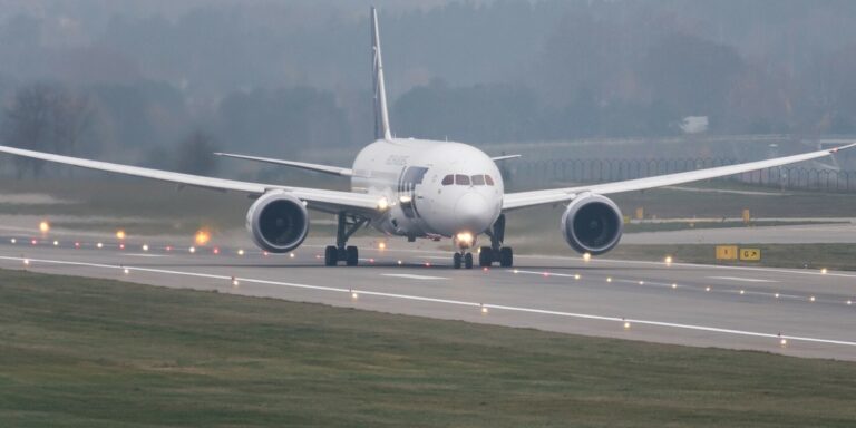 Rainbow ujawnia: Jak konflikt na Bliskim Wschodzie wpływa na Twoje wakacje?