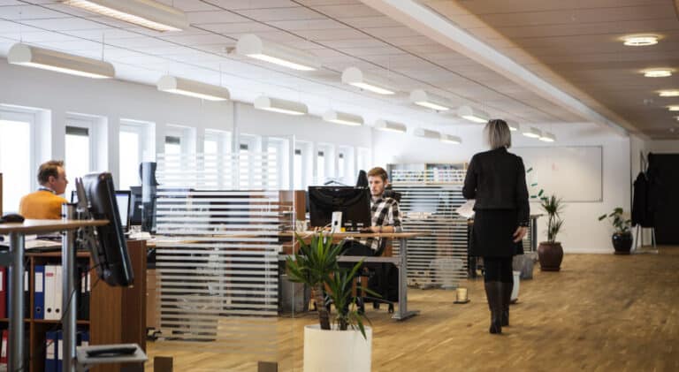 Czterodniowy tydzień pracy: Polacy stawiają na czas wolny, nie na benefity