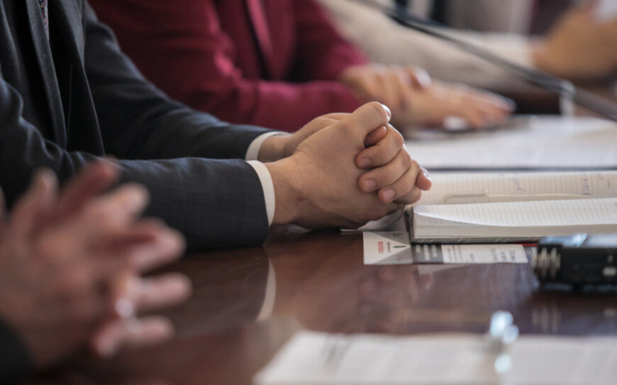 Główna 65 Finansowi liderzy stają na dwóch frontach: kosztowa presja i niedobór talentów.