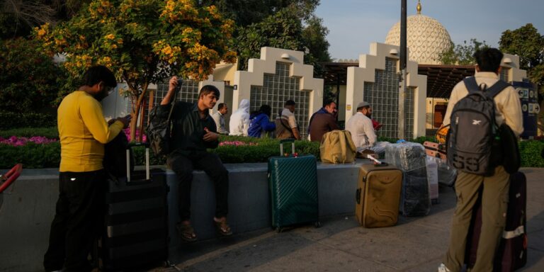 Miliarderzy płacą fortunę, by opuścić Bliski Wschód – oto ich strategie