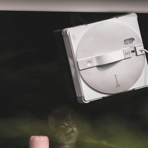 Inteligentny robot sprzątający zintegrowany z funkcją&hellip;