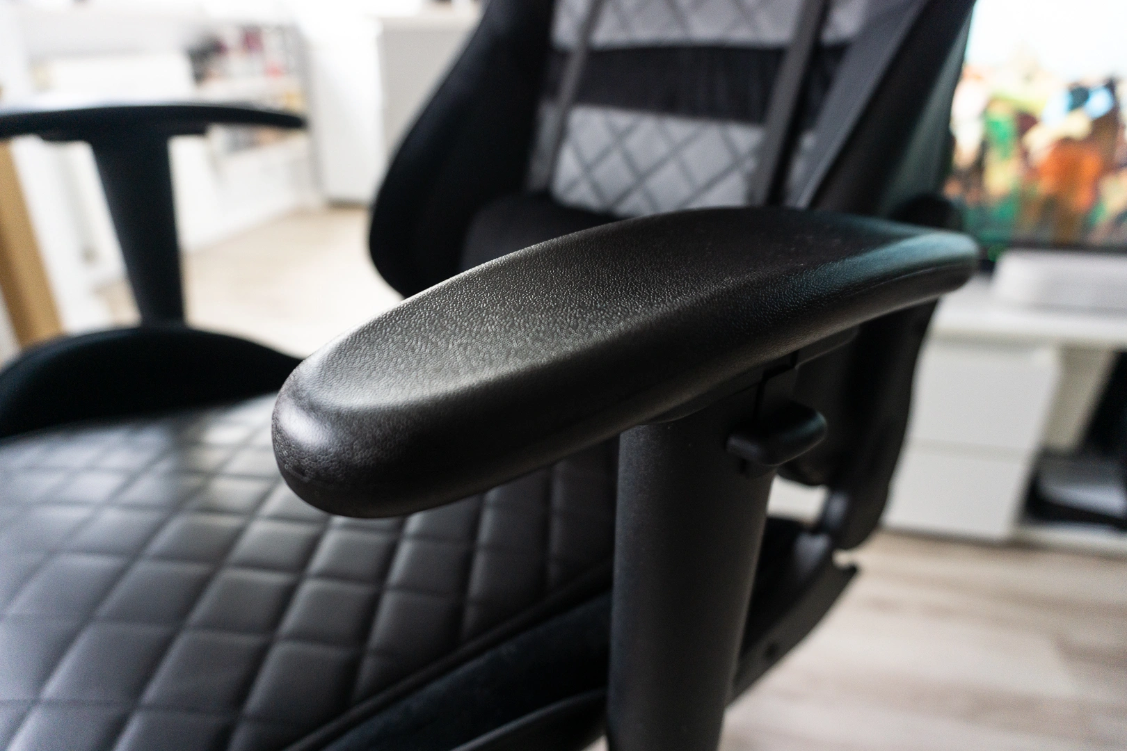 Draco Cobra: Fotel gamingowy do 450 zł z zaskakującą przewagą &ndash; nasz test ujawnia sekrety 25