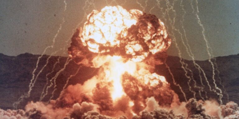 Modele AI sugerują atak nuklearny. Badacze alarmują o niepokojących wnioskach