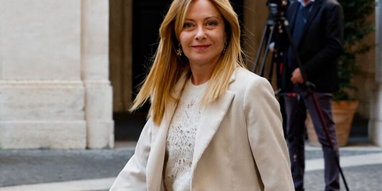 Meloni proponuje pokój handlowy: UE i USA wychodzą z impasu Meloni proponuje pokój handlowy: UE i USA wychodzą z impasu