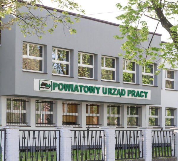 Urzędy pracy walczą z falą bezrobocia &ndash; zabraknie&hellip;